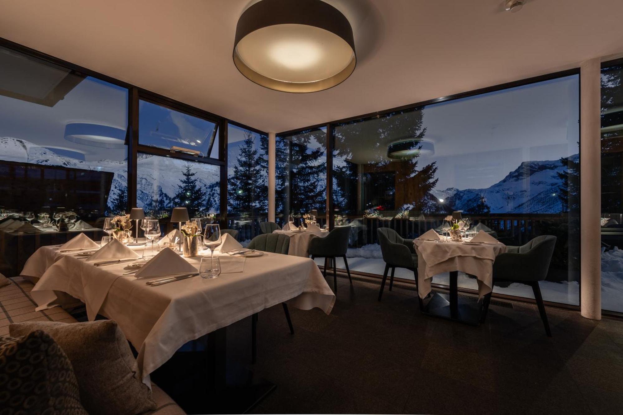 Hotel Burgwald - Ski In & Ski Out Lech am Arlberg Exterior photo
