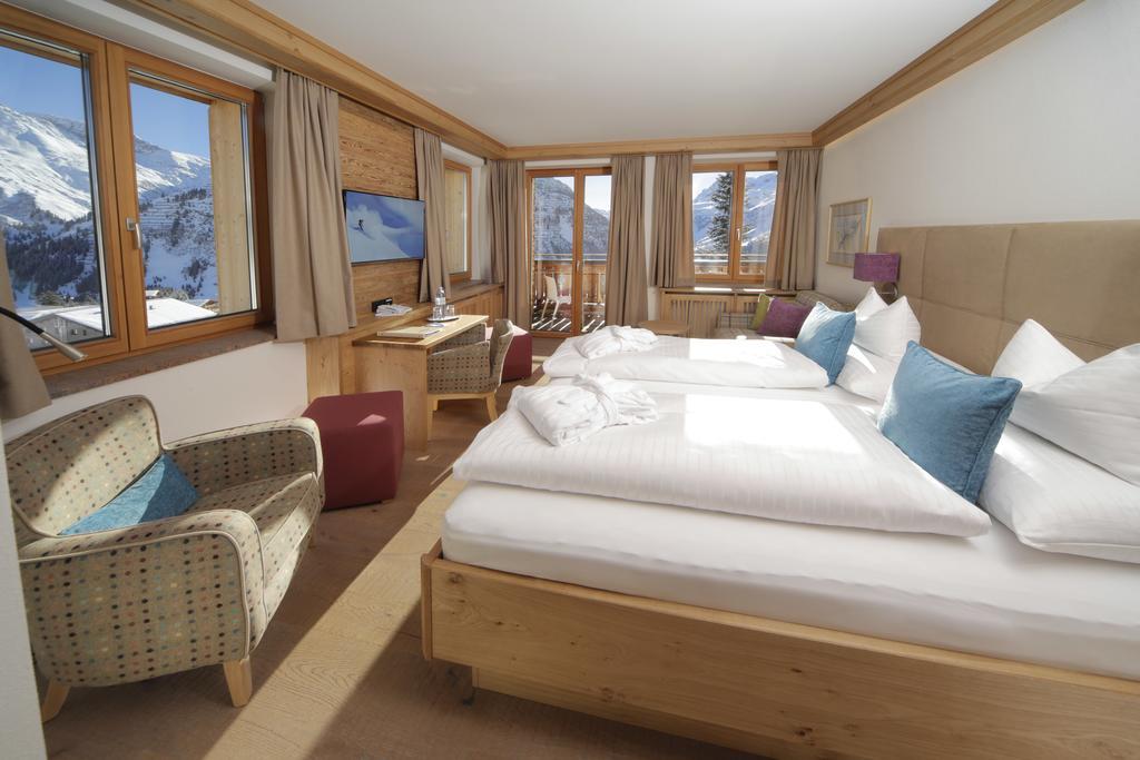Hotel Burgwald - Ski In & Ski Out Lech am Arlberg Exterior photo