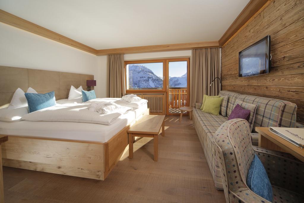 Hotel Burgwald - Ski In & Ski Out Lech am Arlberg Exterior photo